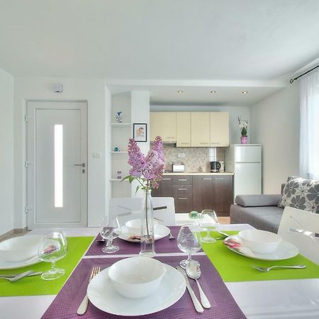 Apartments Antunovic Umago Esterno foto