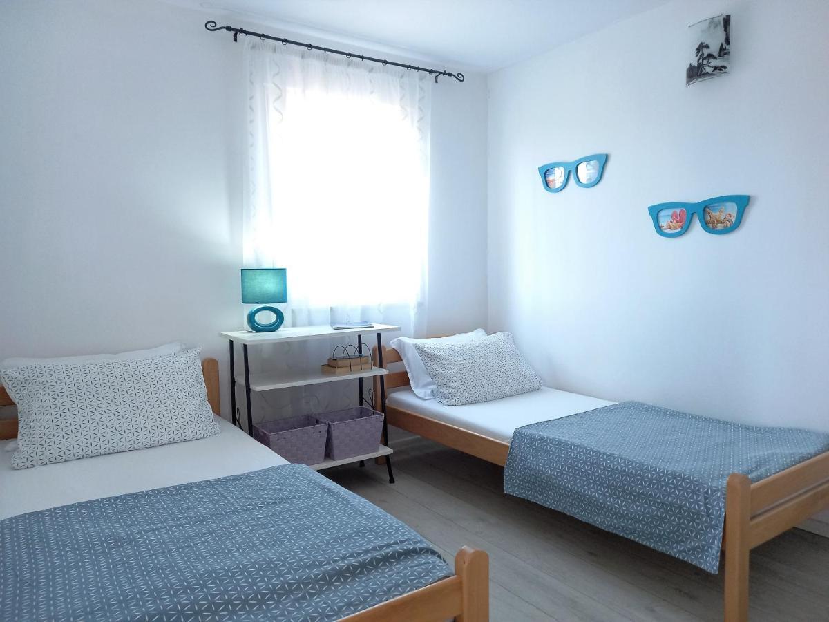 Apartments Antunovic Umago Esterno foto